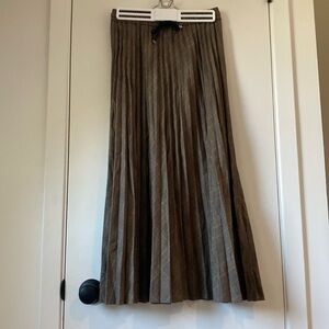 In Wear maxi pleated skirt